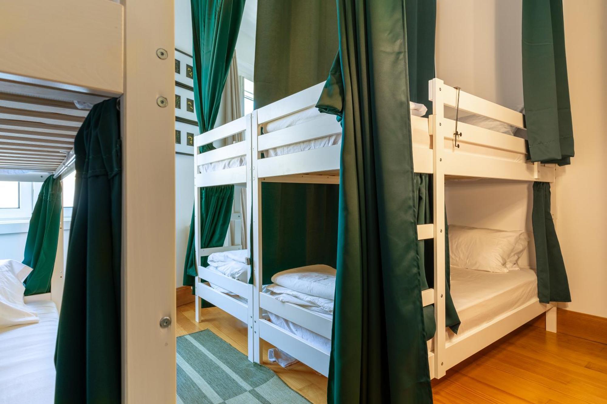 Cozy Nest Hostel Porto Ngoại thất bức ảnh