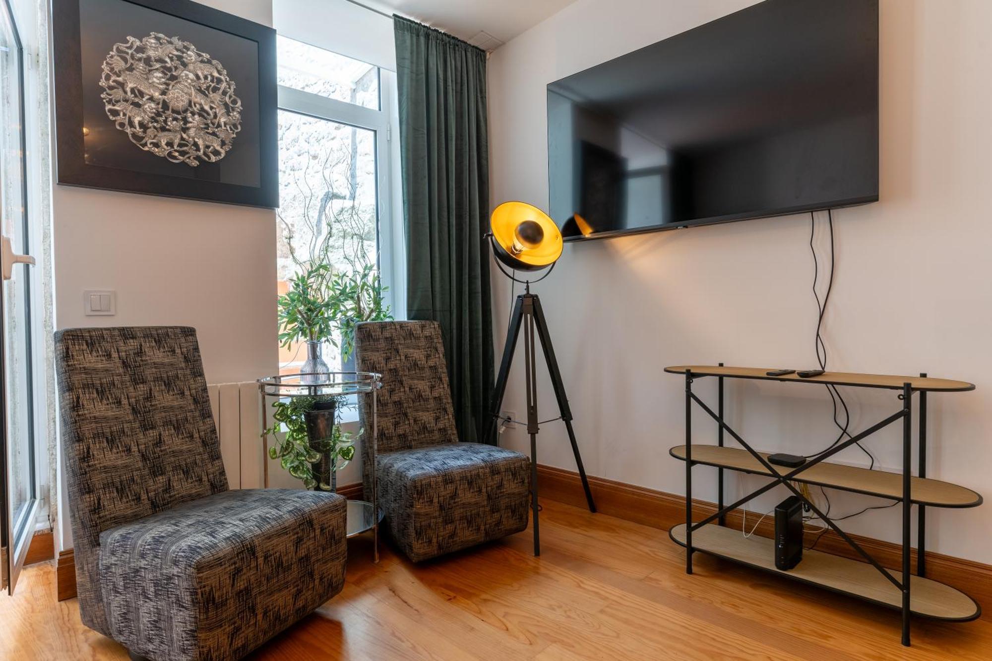 Cozy Nest Hostel Porto Ngoại thất bức ảnh