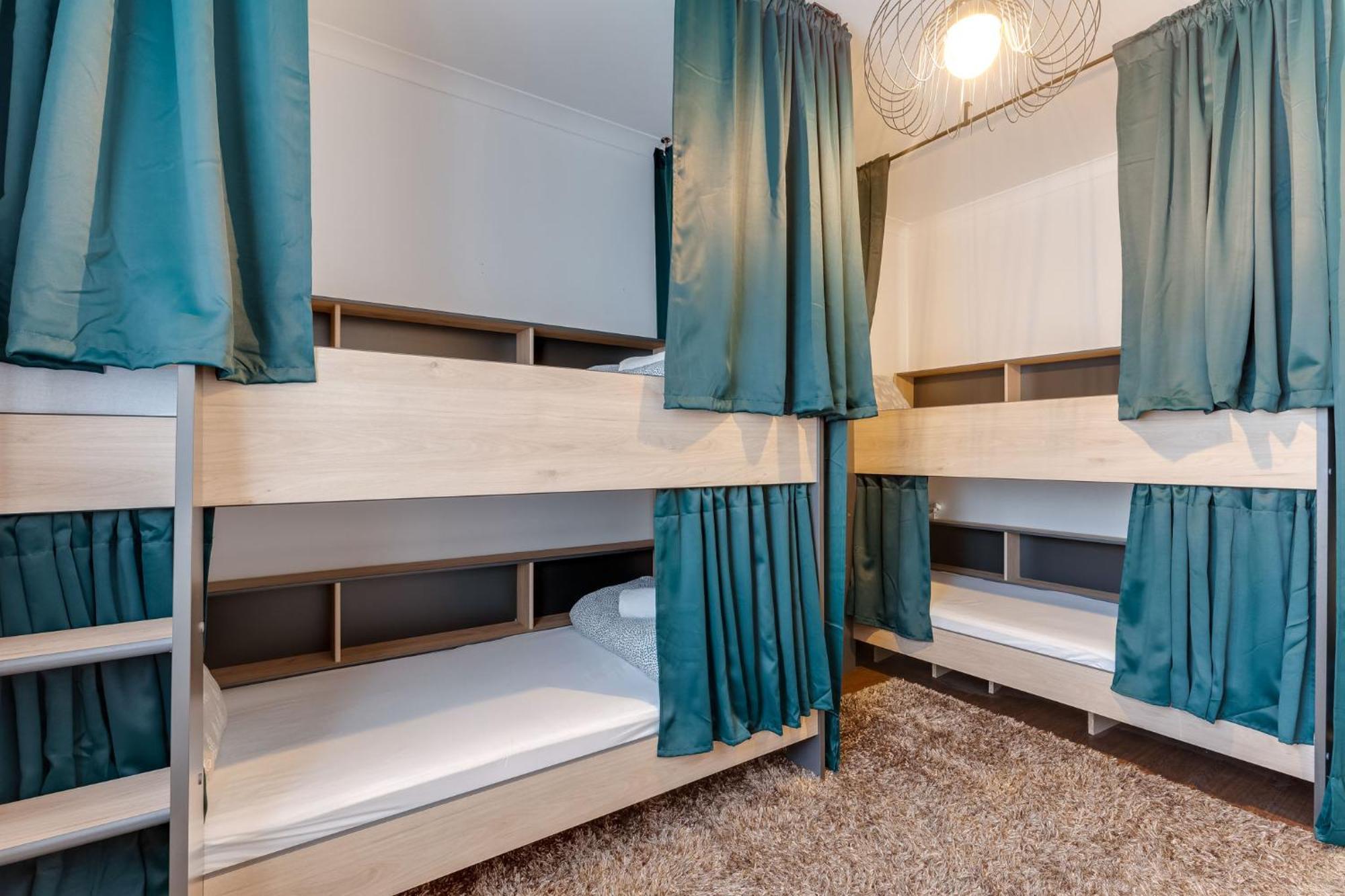 Cozy Nest Hostel Porto Ngoại thất bức ảnh