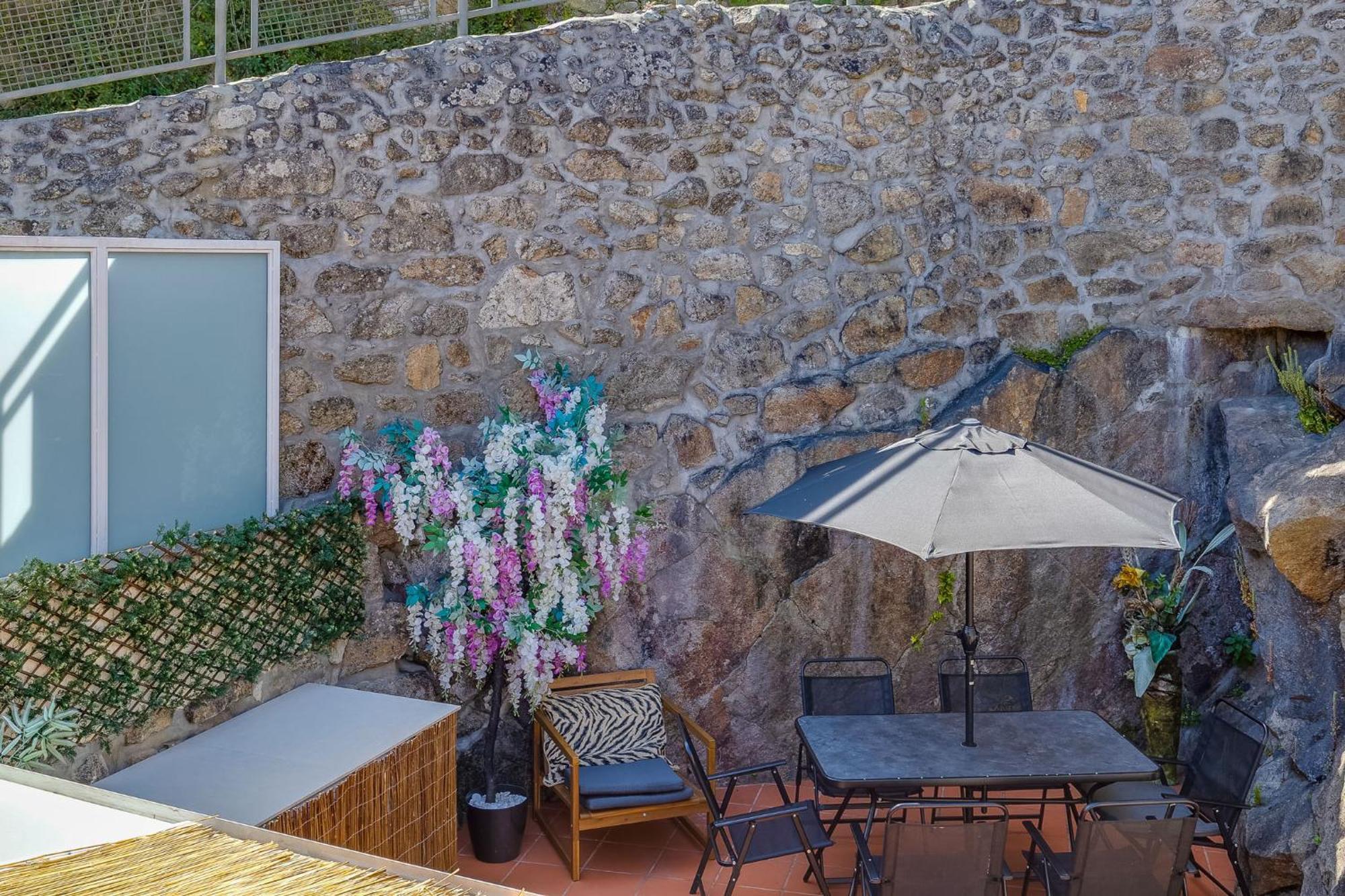 Cozy Nest Hostel Porto Ngoại thất bức ảnh