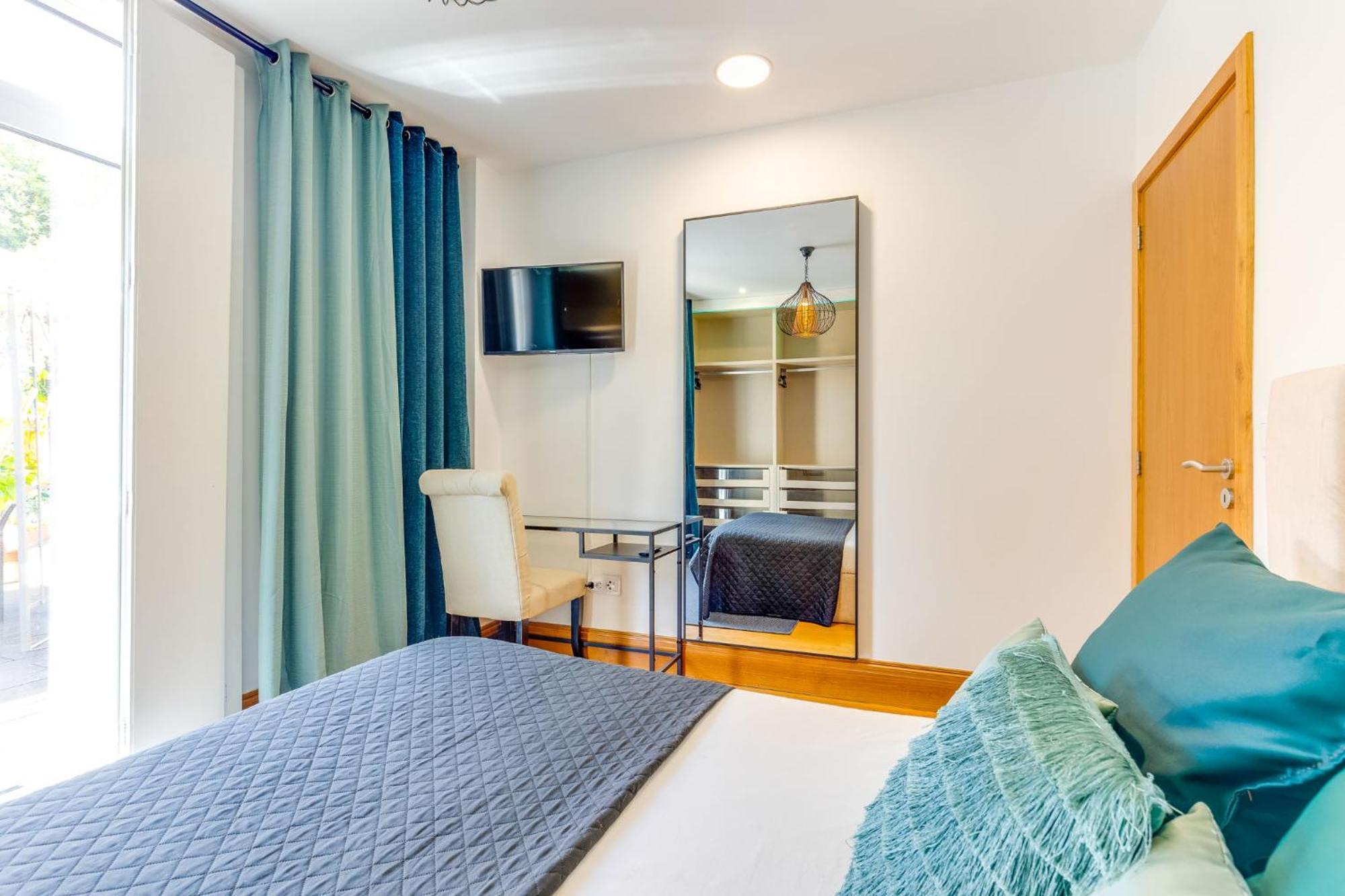 Cozy Nest Hostel Porto Ngoại thất bức ảnh