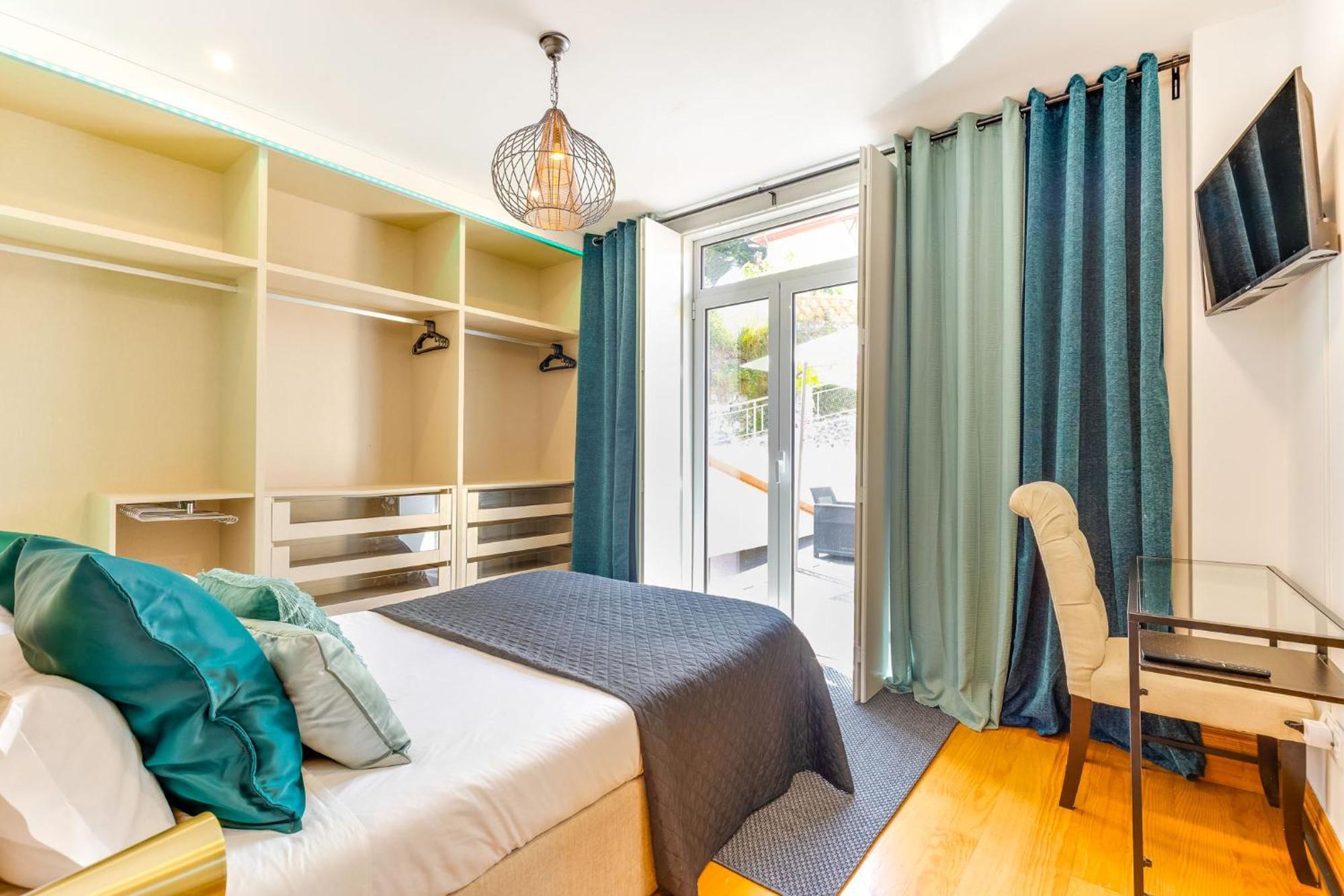 Cozy Nest Hostel Porto Ngoại thất bức ảnh