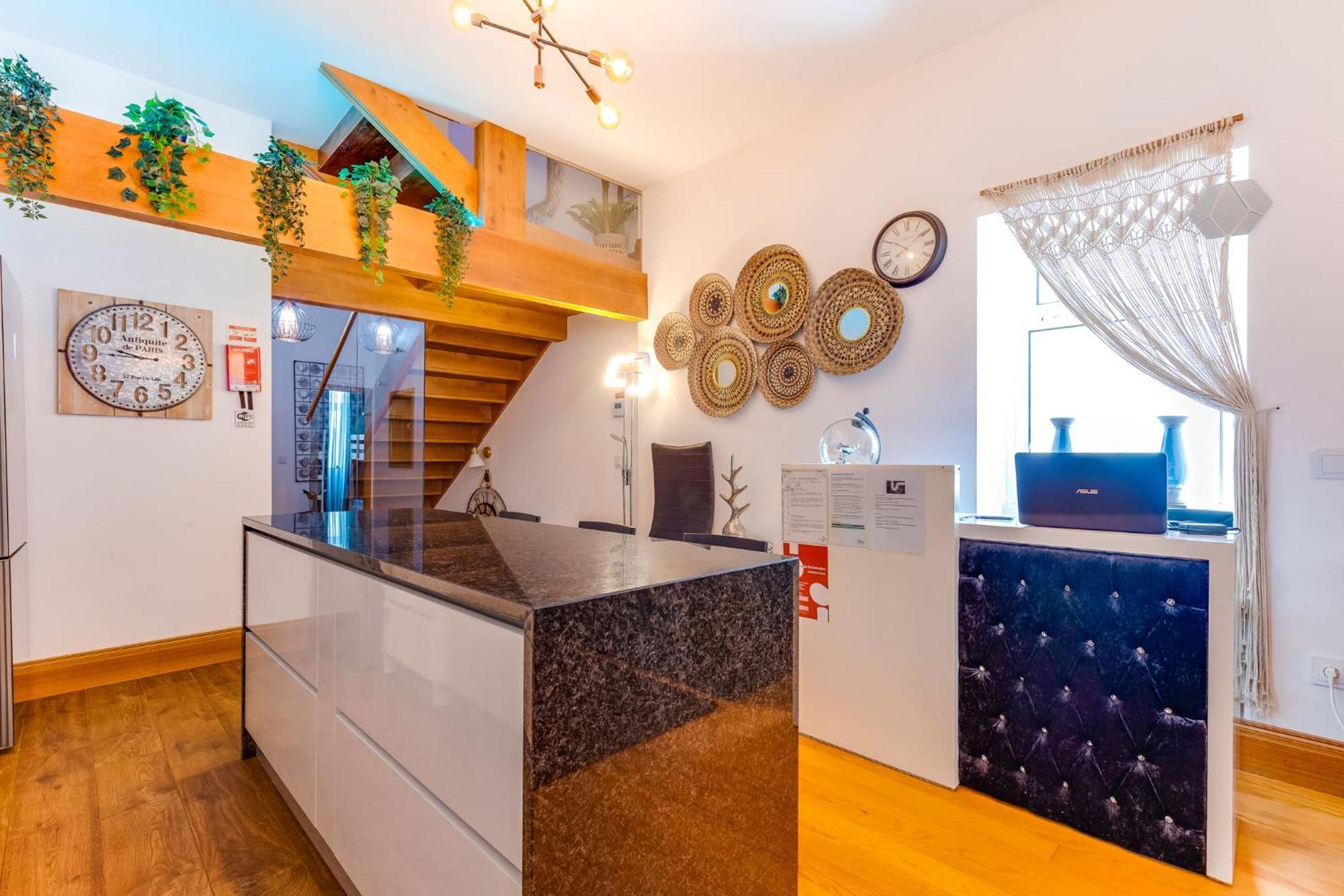 Cozy Nest Hostel Porto Ngoại thất bức ảnh