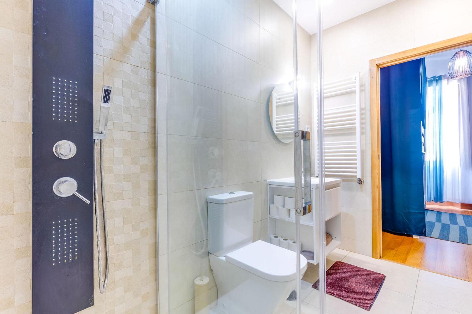 Cozy Nest Hostel Porto Ngoại thất bức ảnh